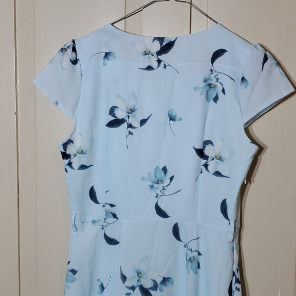 Cute Floral A-Line Dress Lined Fitted NWOT - Picture 9 of 14